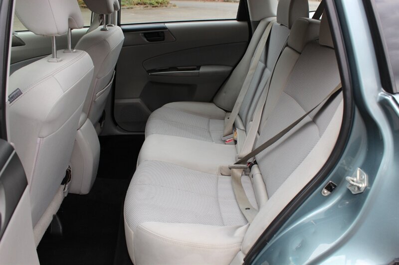 Used 2012 Subaru Forester 2.5X w/ Alloy Wheel Pkg AWD/4WD image 13