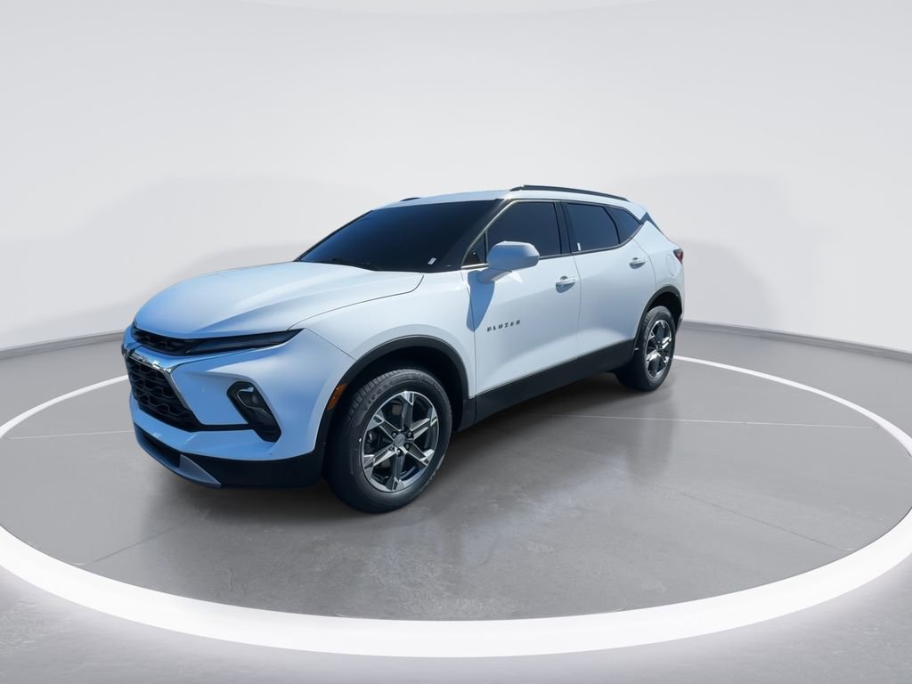 Used 2023 Chevrolet Blazer LT w/ Convenience Package image 4