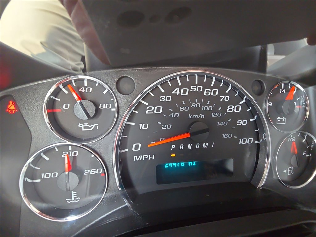 Used 2018 Chevrolet Express 3500 w/ Driver Convenience Package image 12