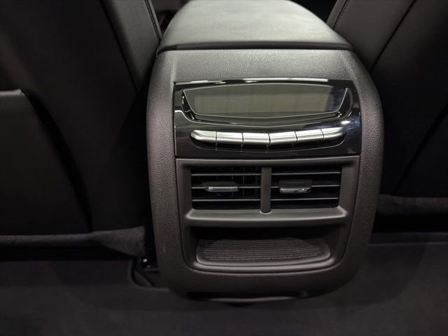Certified 2023 Cadillac XT5 Premium Luxury AWD/4WD image 19
