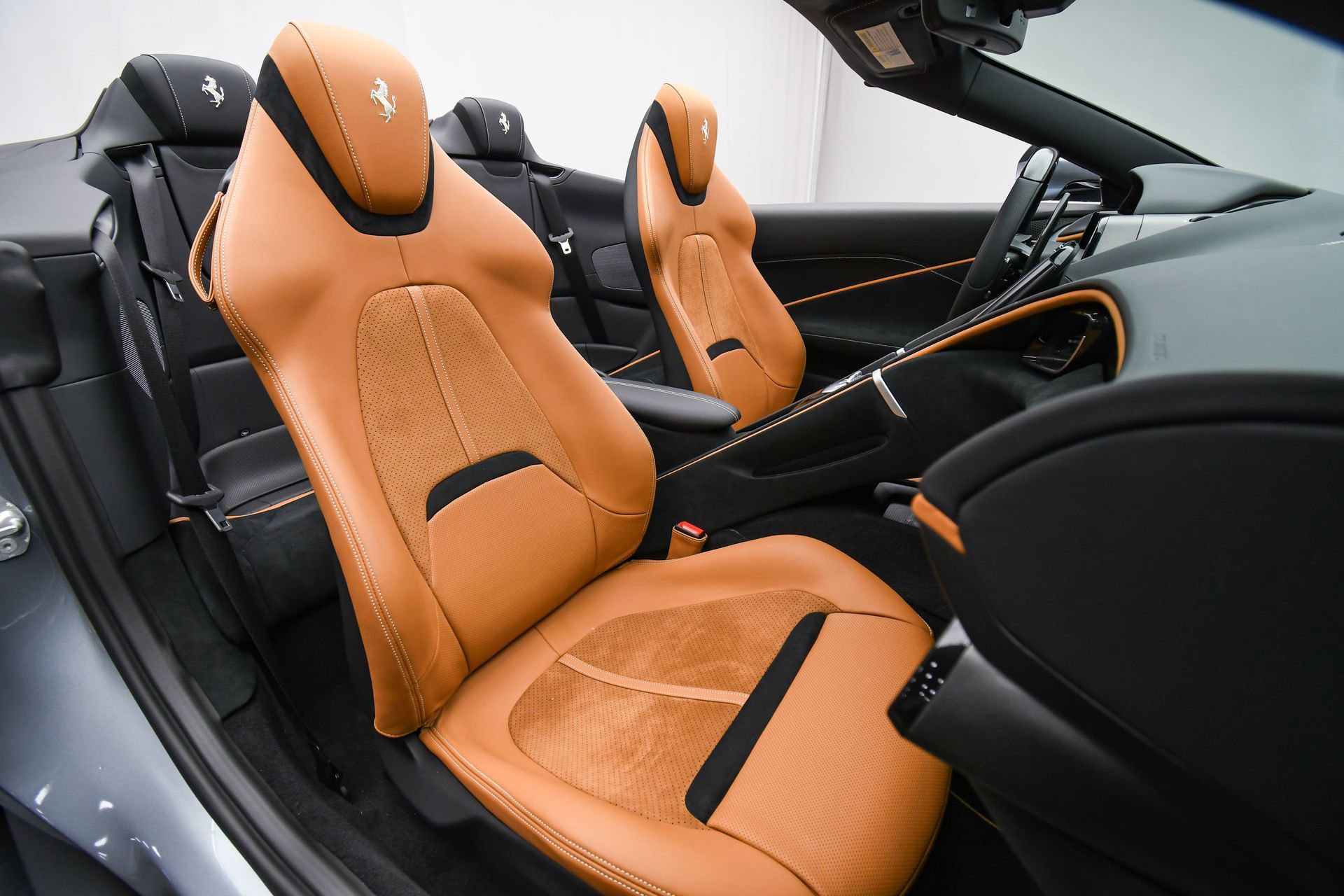 Used 2025 Ferrari Roma Spider image 16