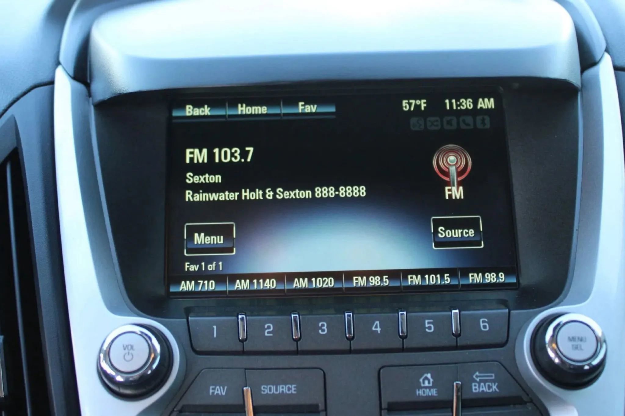 Used 2014 Chevrolet Equinox LT w/ Driver Convenience Package image 18