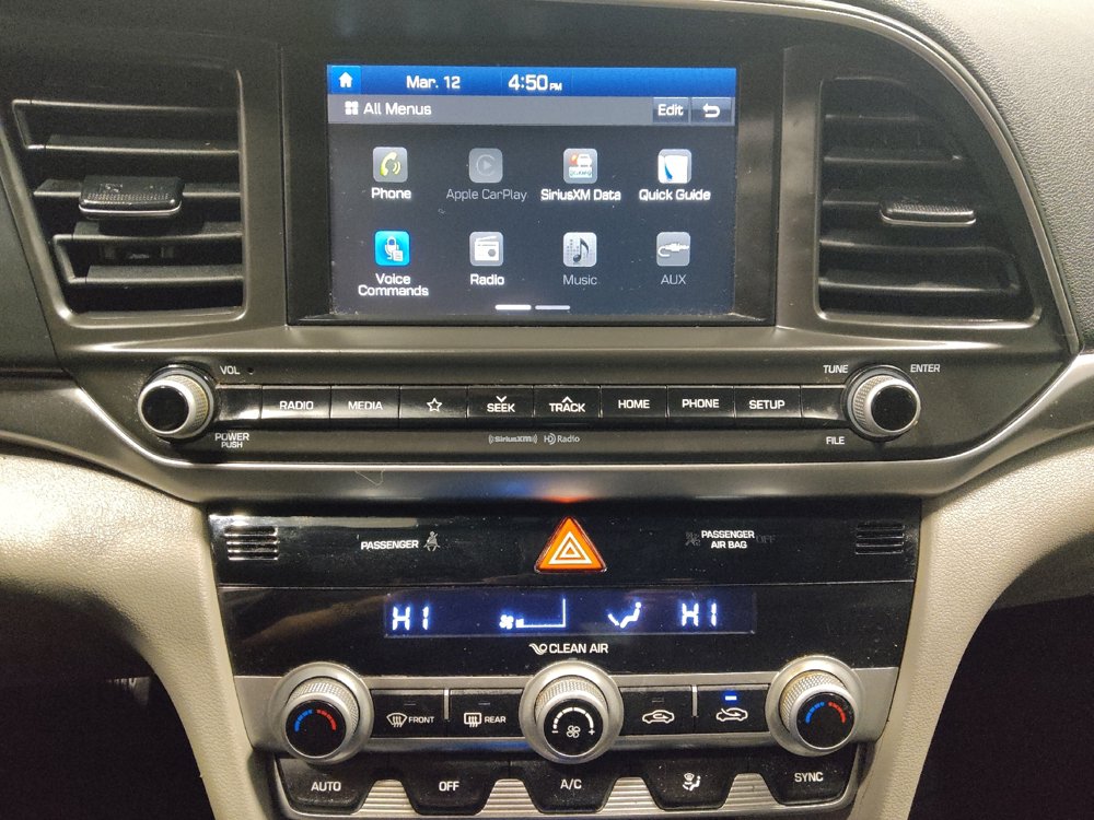 Used 2020 Hyundai Elantra SEL FWD image 25