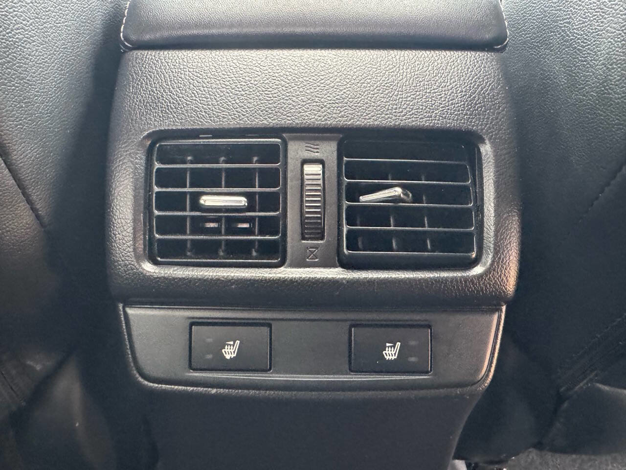 Used 2015 Subaru Outback 2.5i Limited image 28