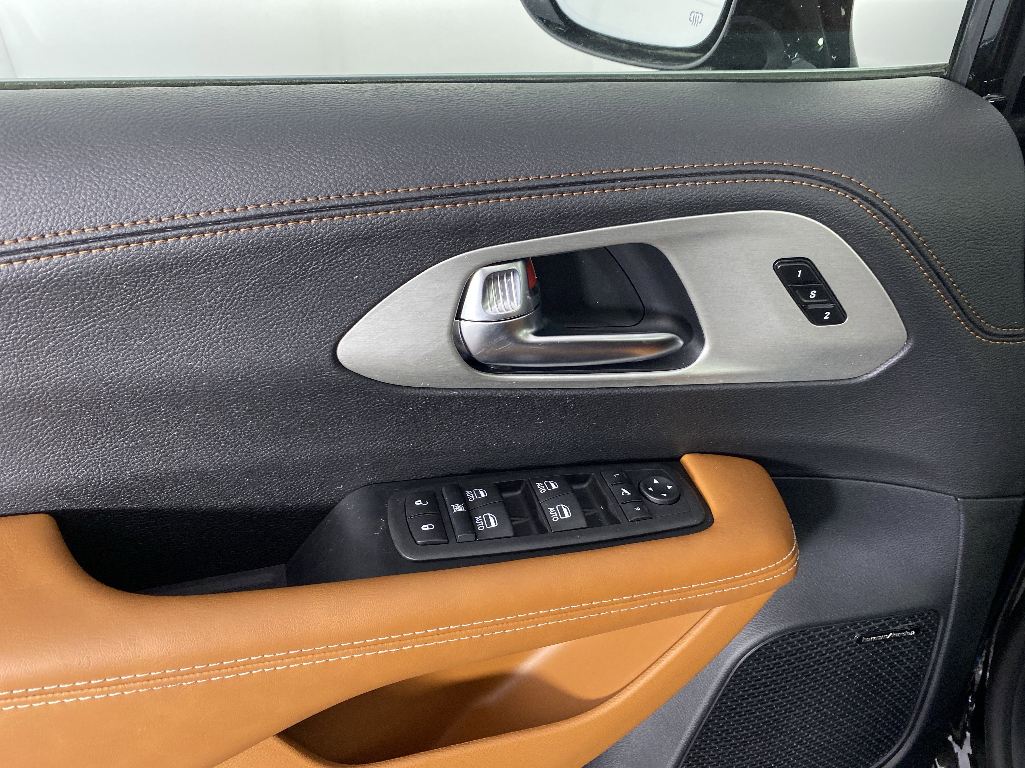 New 2026 Chrysler Pacifica Pinnacle AWD/4WD image 12