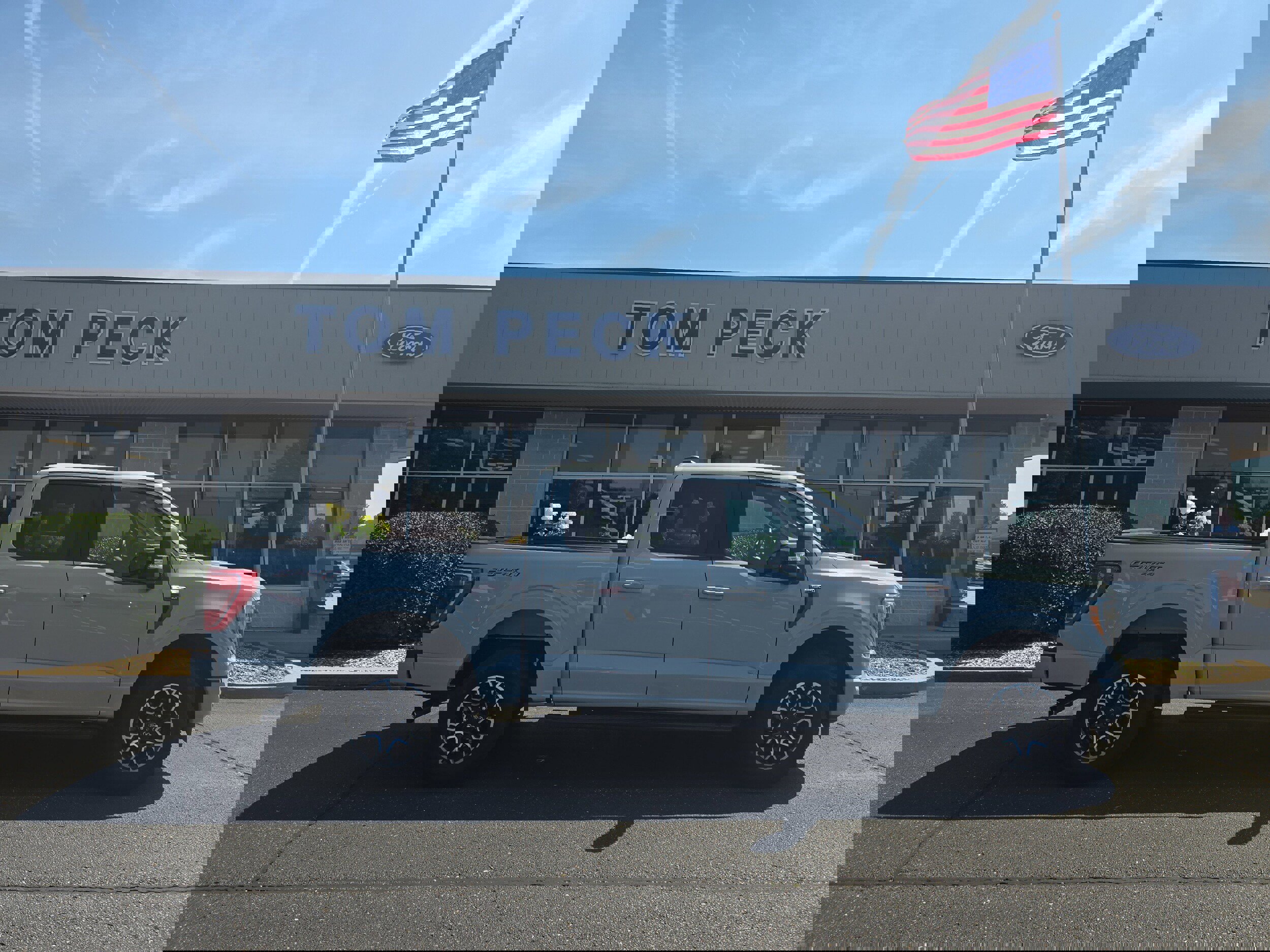 Used 2023 Ford F150 XLT w/ Equipment Group 302A High image 6