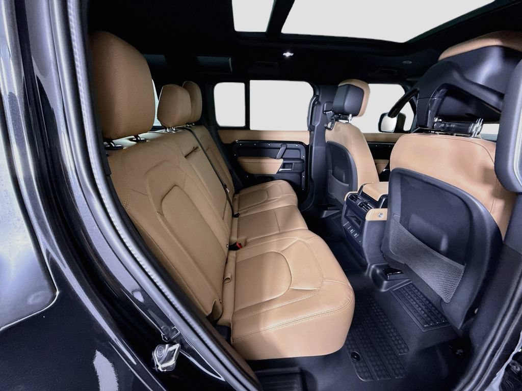New 2026 Land Rover Defender 110 X-Dynamic SE AWD/4WD image 24