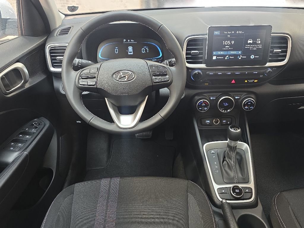 Used 2026 Hyundai Venue SEL FWD image 14
