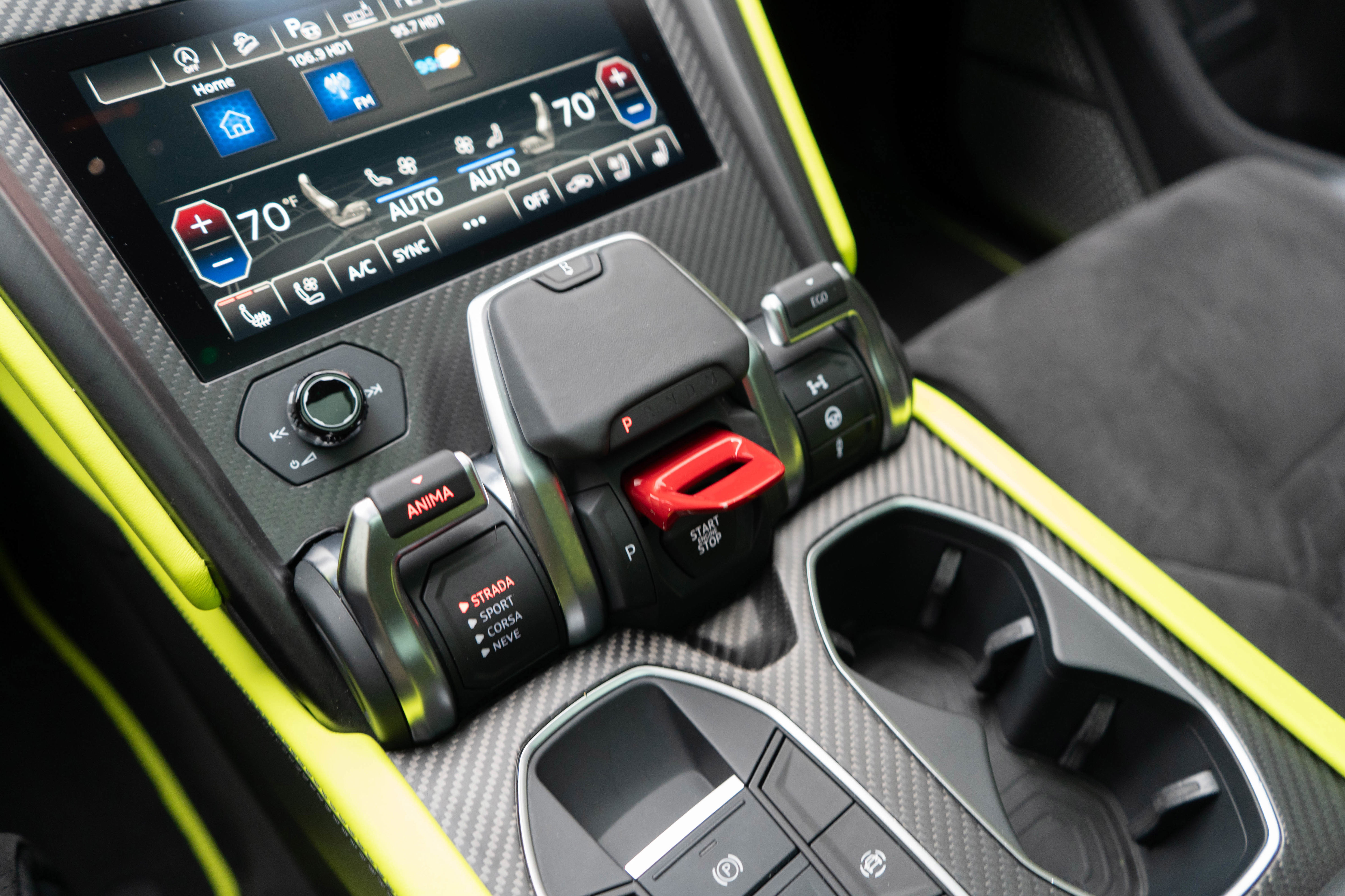 Used 2021 Lamborghini Urus AWD/4WD image 29