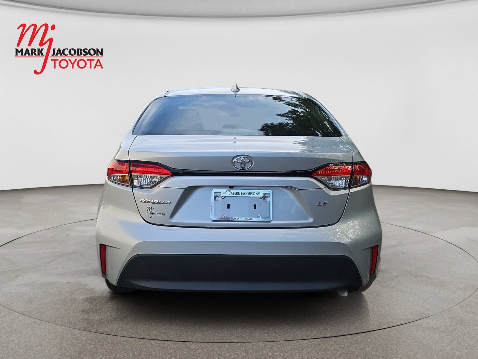 Used 2024 Toyota Corolla LE FWD image 11