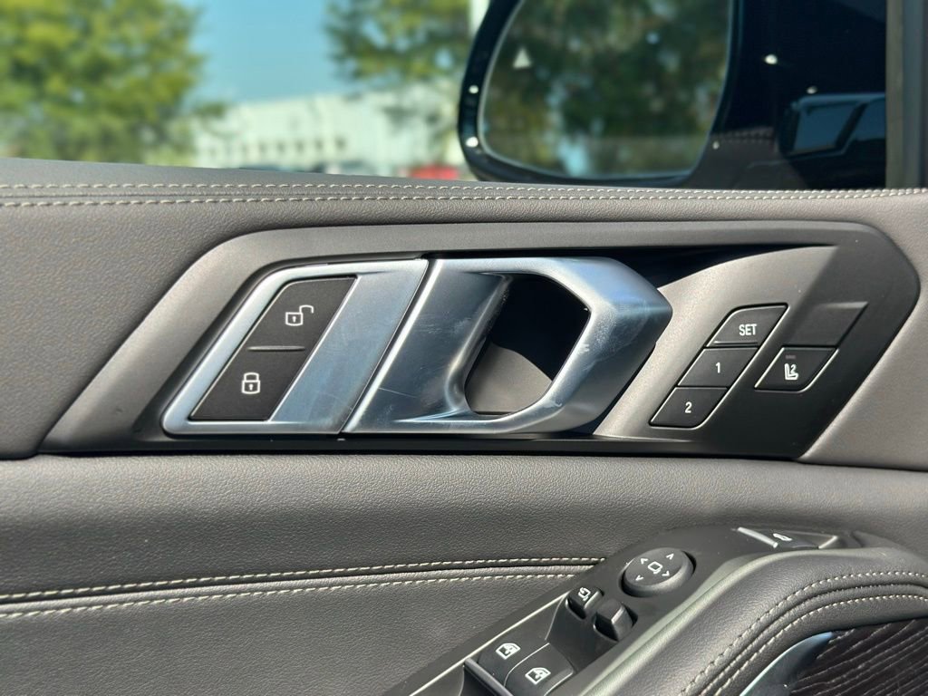 New 2026 BMW X5 xDrive40i w/ M Sport Package AWD/4WD image 19