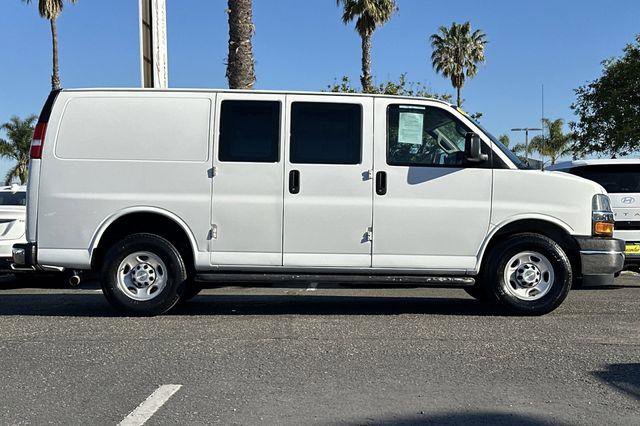 Used 2020 Chevrolet Express 2500 w/ Driver Convenience Package image 3