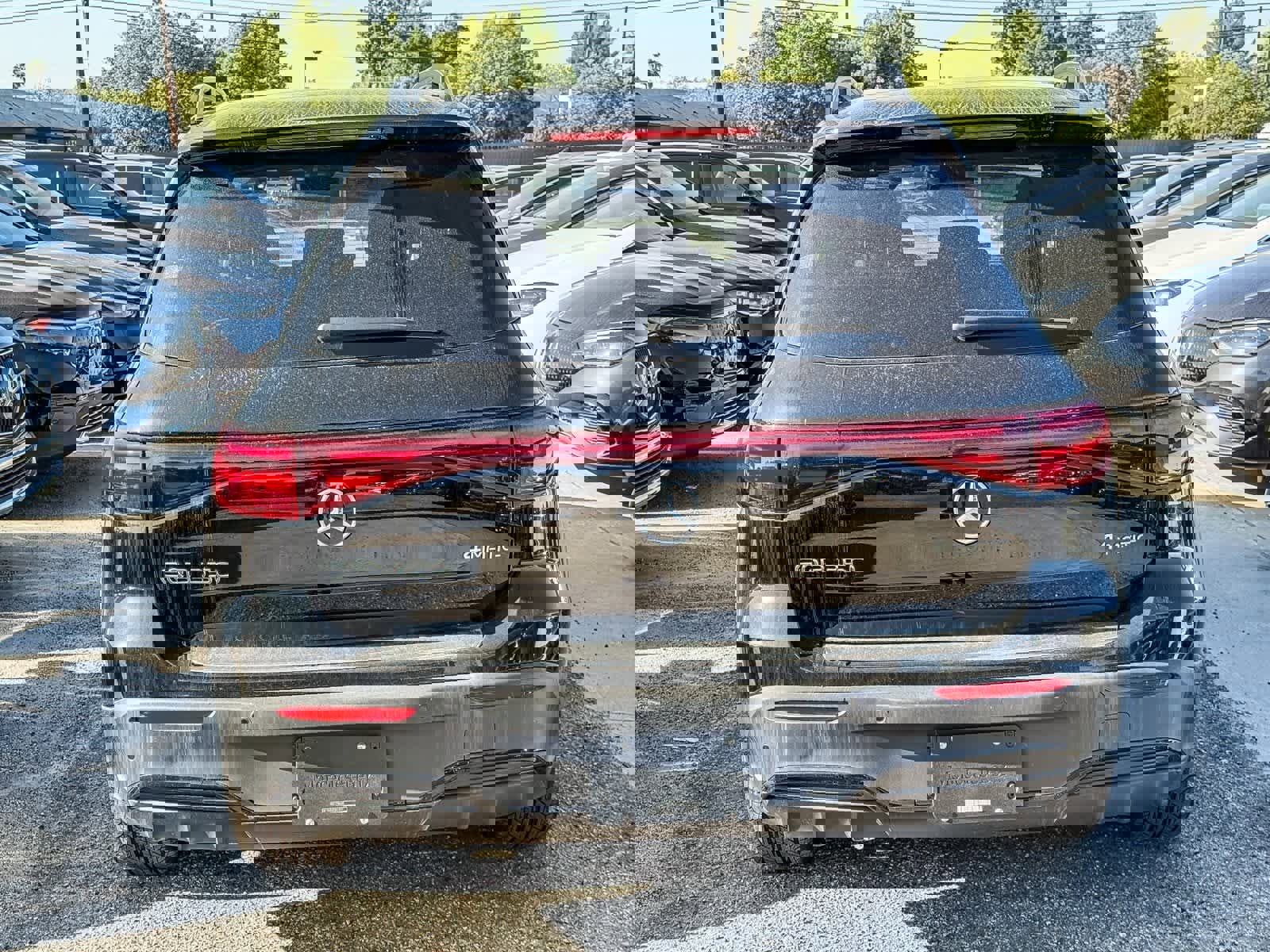 Used 2024 Mercedes-Benz EQB 350 4MATIC SUV image 5