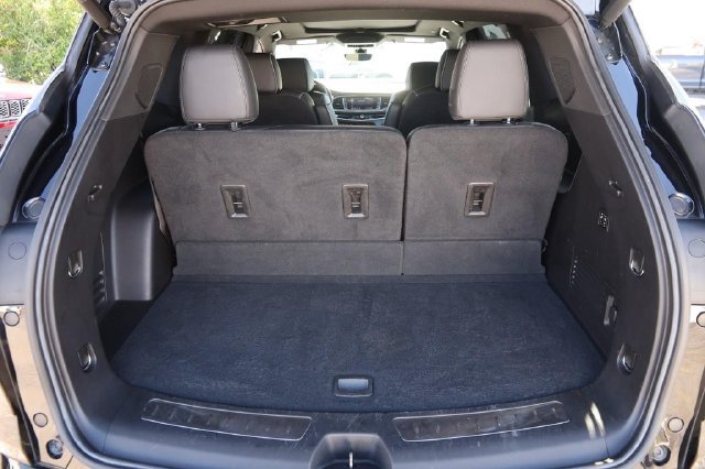 Used 2022 Buick Enclave Avenir w/ Avenir Technology Package AWD/4WD image 7