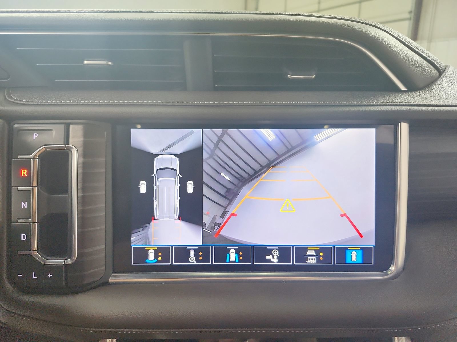 Used 2021 GMC Yukon XL Denali AWD/4WD image 30