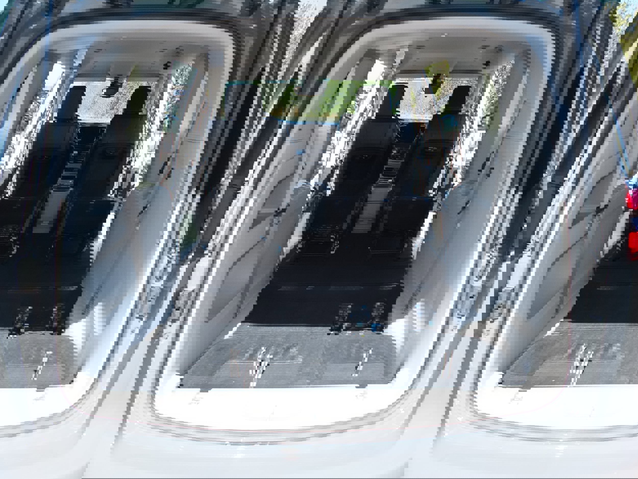 Used 2023 Chrysler Pacifica Touring-L image 16