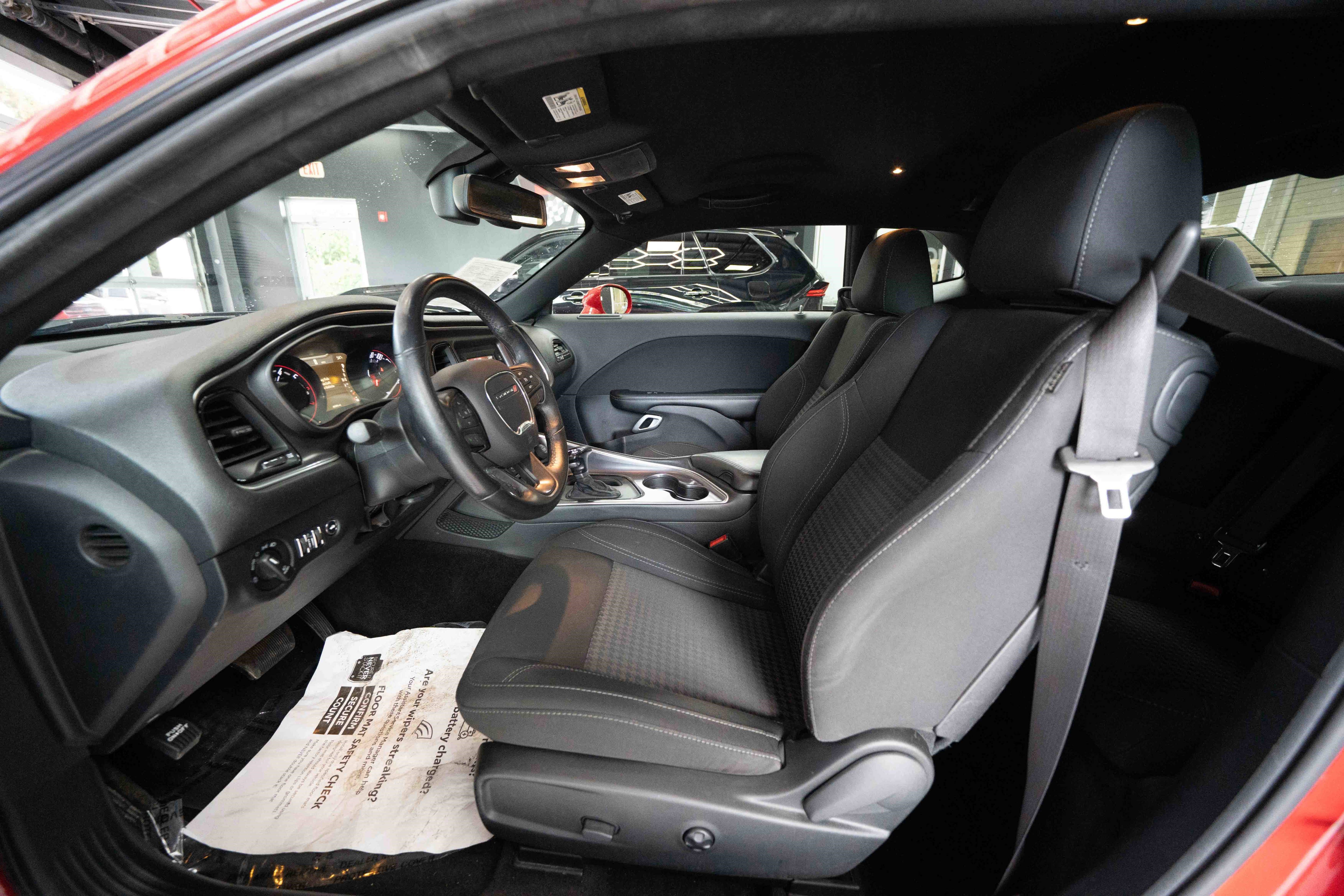Used 2016 Dodge Challenger R/T w/ Blacktop Package RWD image 9