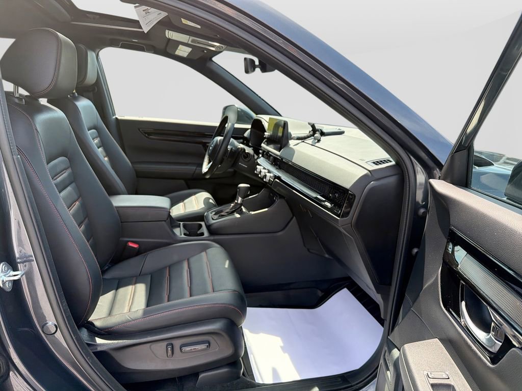 Used 2025 Honda CR-V Sport Touring image 30