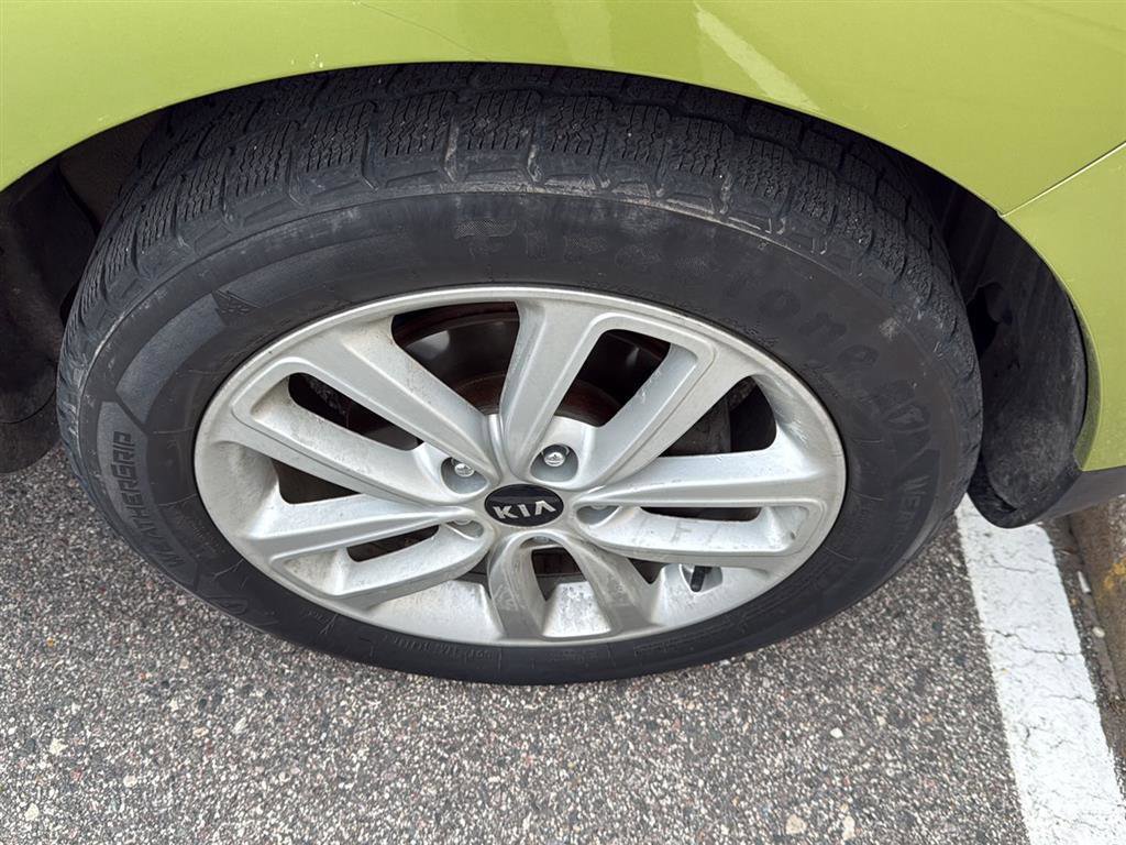 Used 2017 Kia Soul + FWD image 2