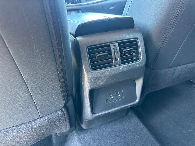 Used 2025 Nissan Rogue SV FWD image 19