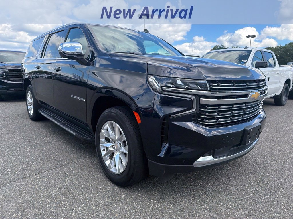 Used 2024 Chevrolet Suburban Premier AWD/4WD image 3