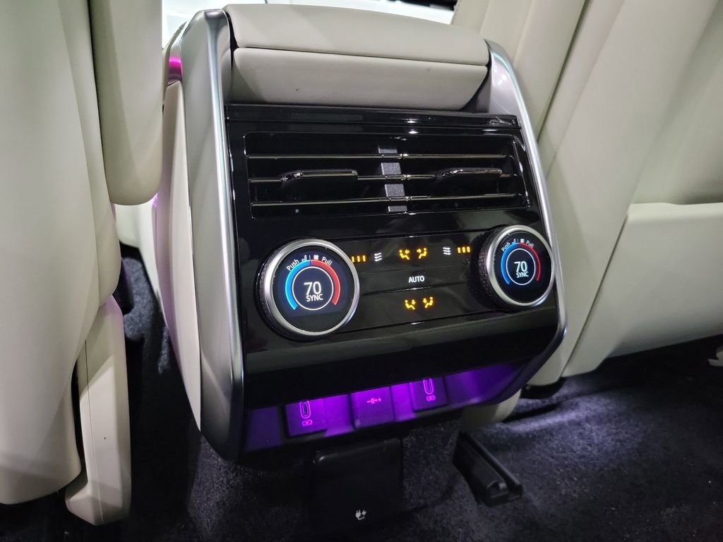 New 2026 Land Rover Range Rover SE image 23