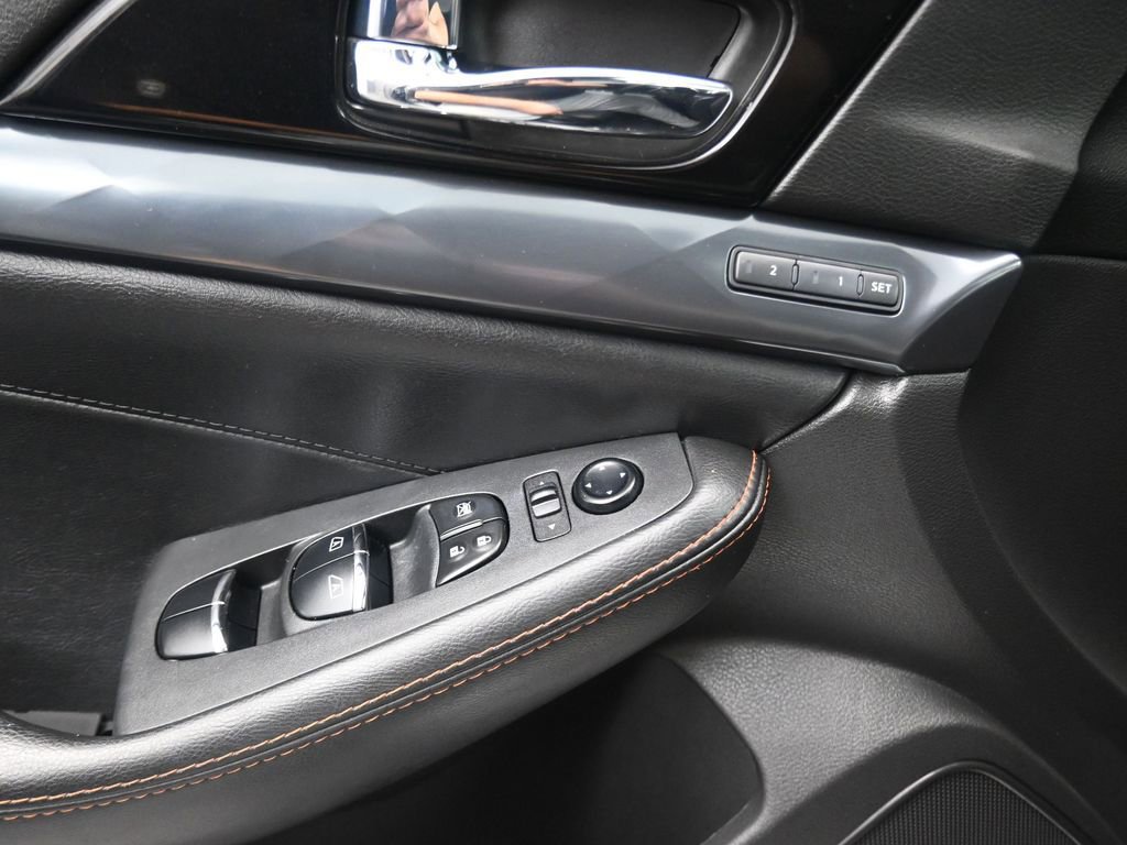 Used 2021 Nissan Maxima SR w/ Sport Mat Group image 25