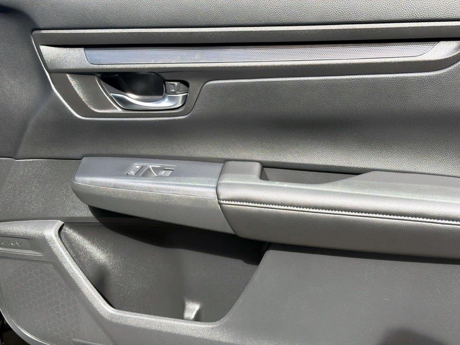 Used 2025 Honda CR-V EX image 10