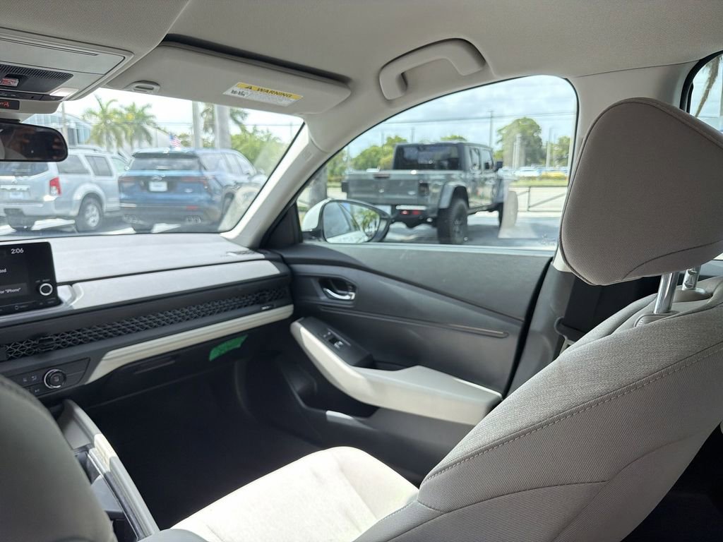 Certified 2024 Honda Accord EX image 5