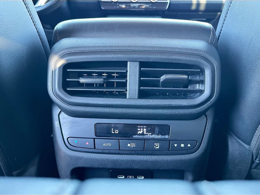 Used 2024 Honda Pilot Touring image 27