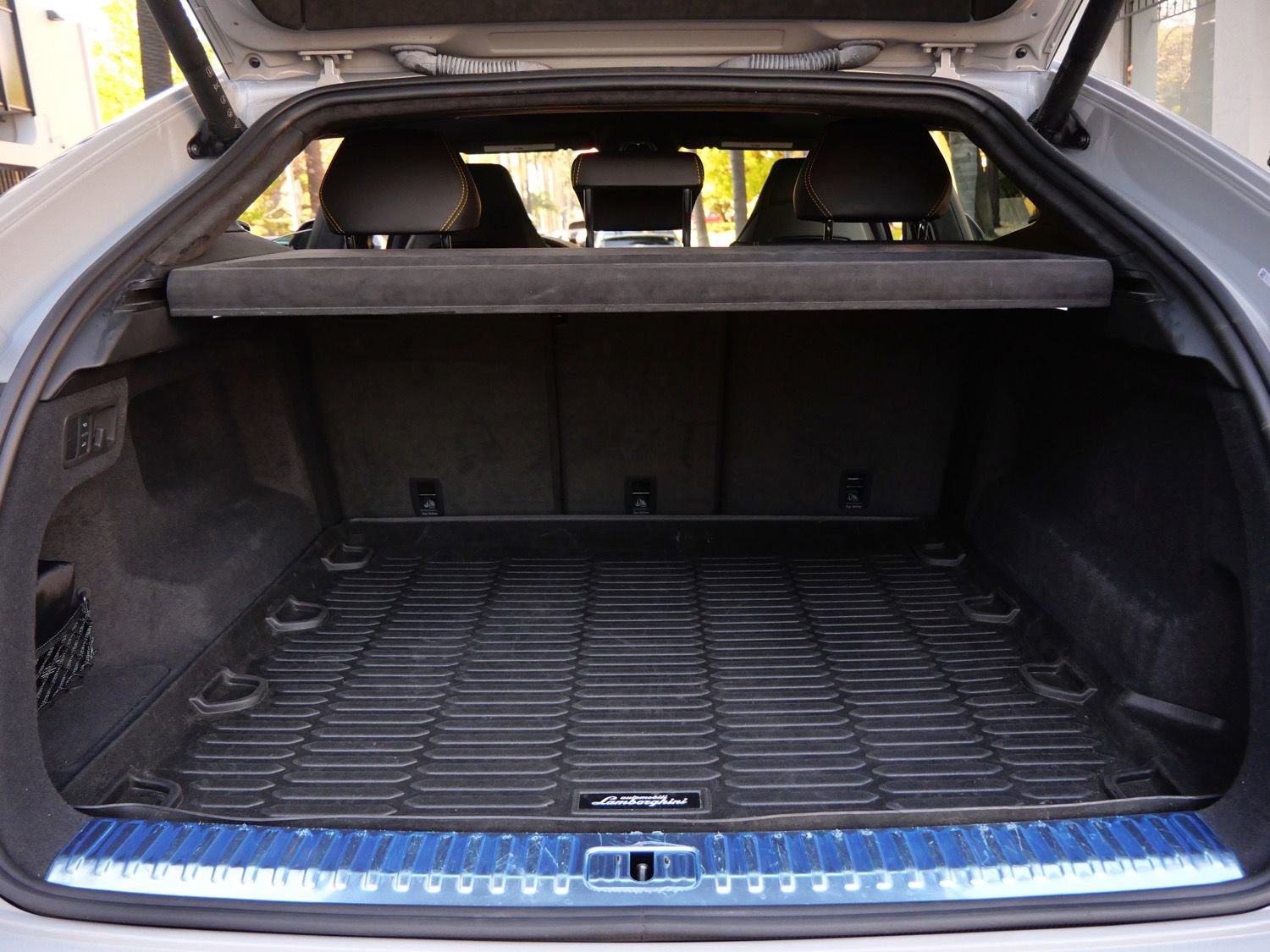 Used 2022 Lamborghini Urus image 19