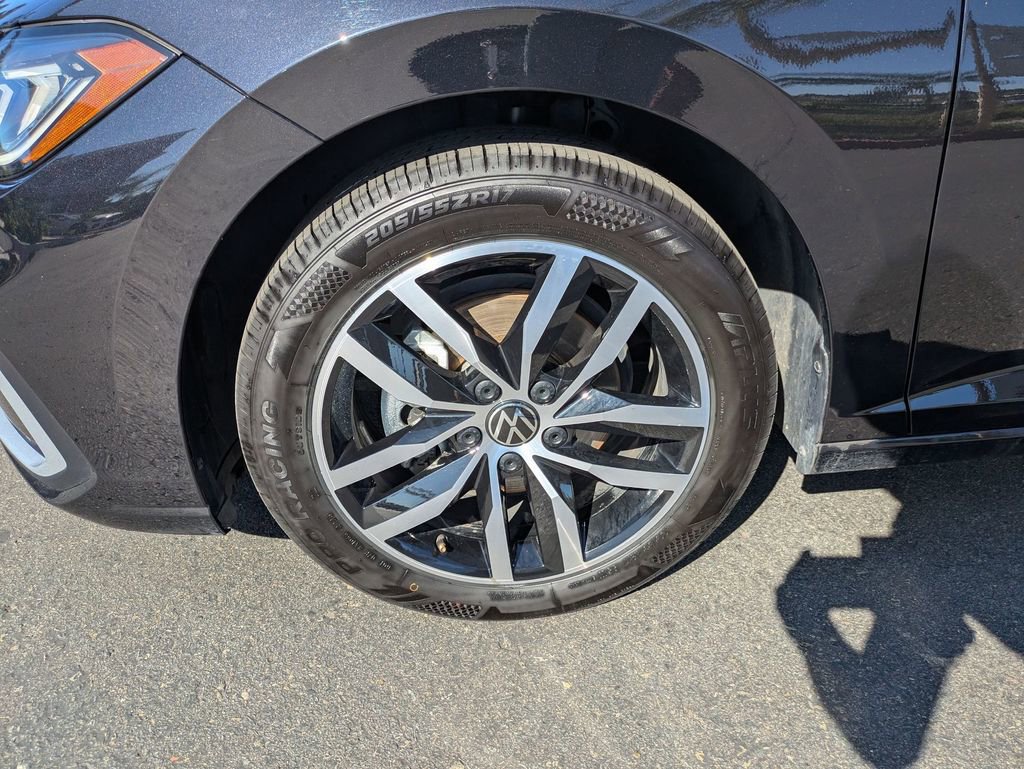 Used 2025 Volkswagen Jetta SE image 13