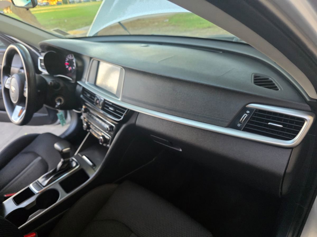 Used 2019 Kia Optima LX image 30