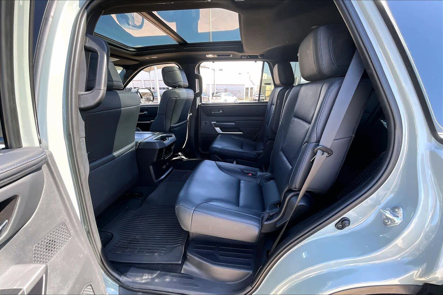 Used 2025 Toyota Sequoia Platinum w/ Tow Technology Package AWD/4WD image 20