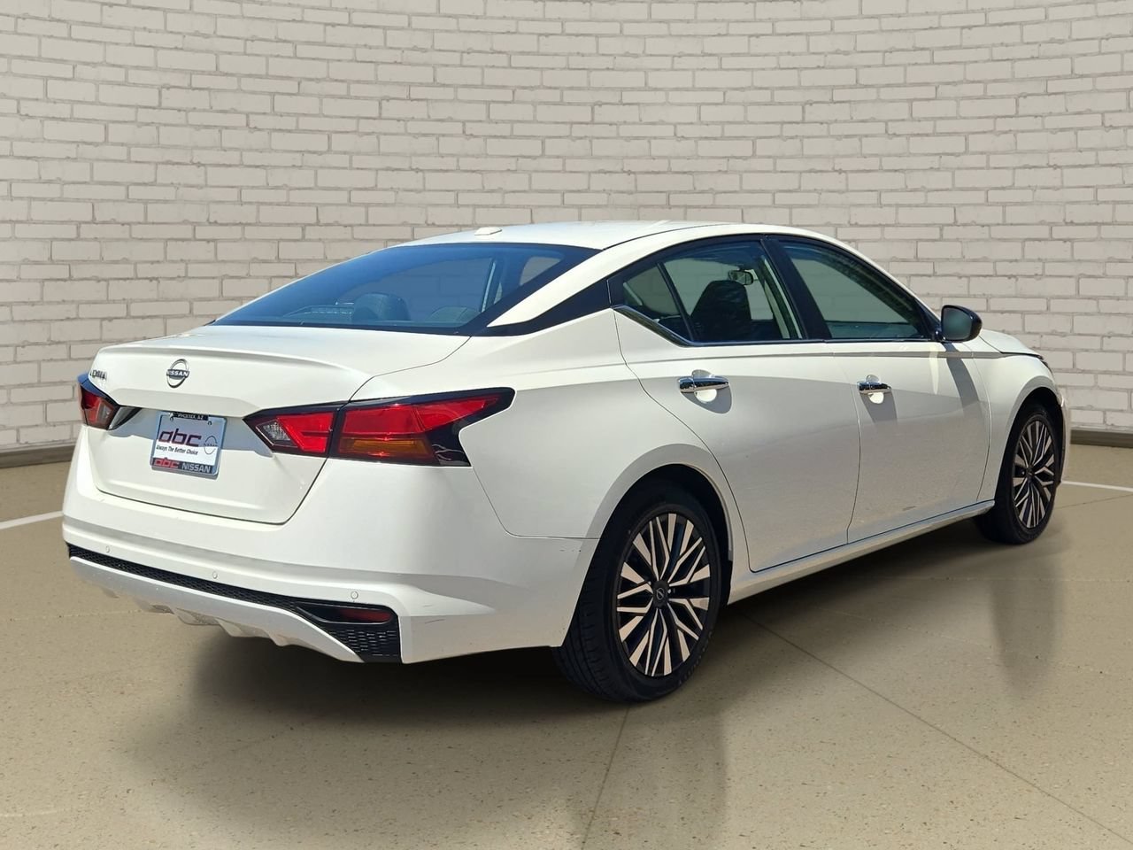 Certified 2025 Nissan Altima 2.5 SV FWD image 5