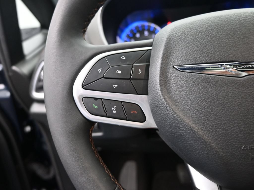 Used 2024 Chrysler Pacifica Pinnacle FWD image 30