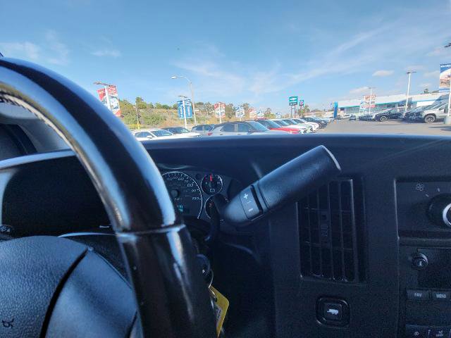 Used 2022 Chevrolet Express 3500 2D Chassis w/ Power Convenience Package image 15