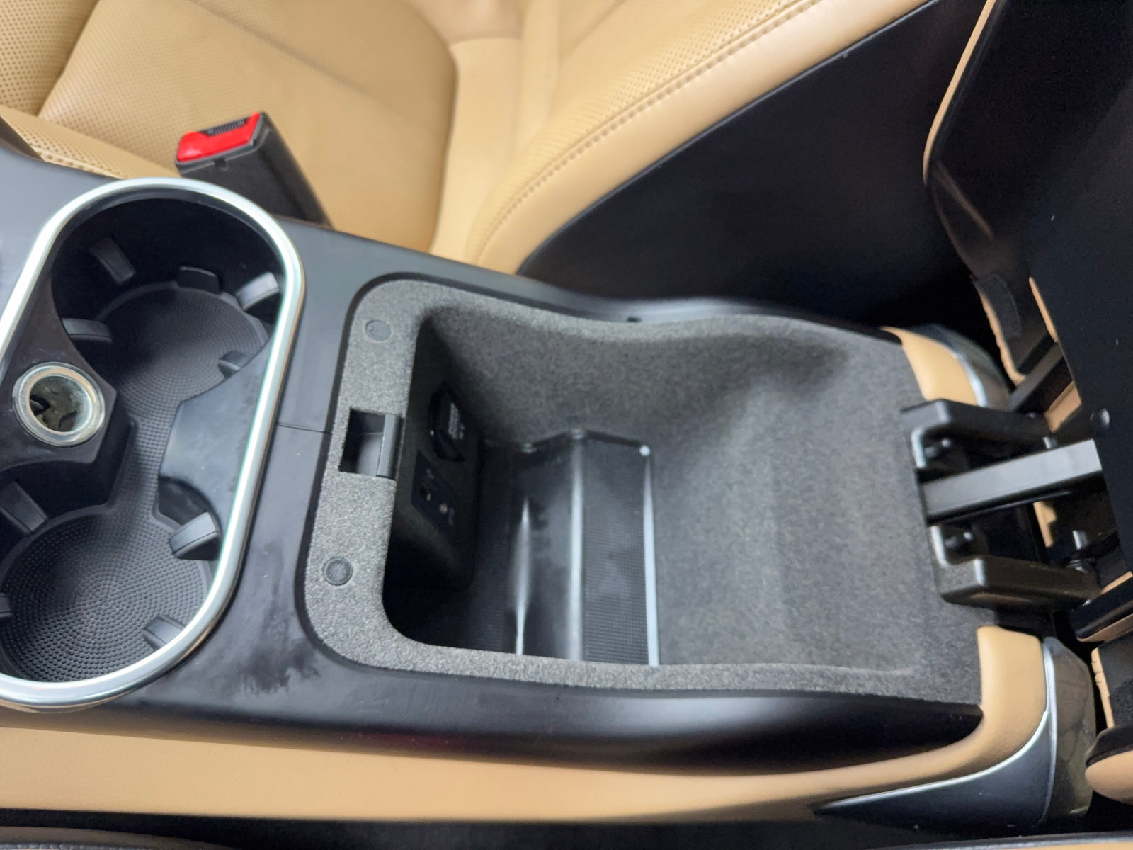 Used 2018 Porsche Cayenne Platinum Edition w/ Premium Package Plus AWD/4WD image 20