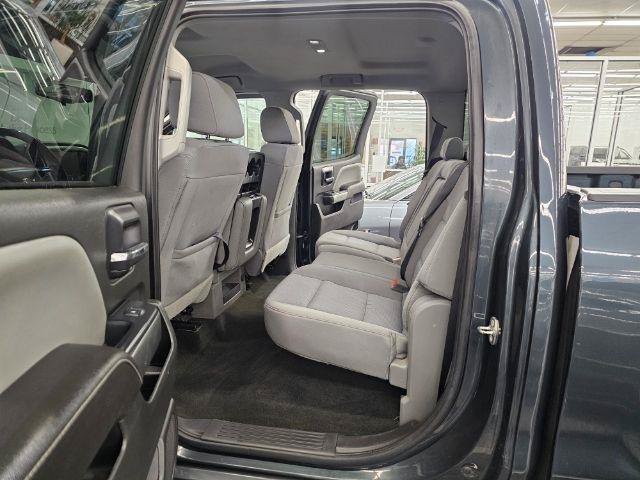 Used 2018 Chevrolet Silverado 1500 LT w/ All Star Edition AWD/4WD image 9