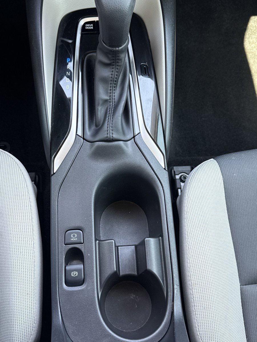 Used 2024 Toyota Corolla LE w/ LE Convenience Package image 23