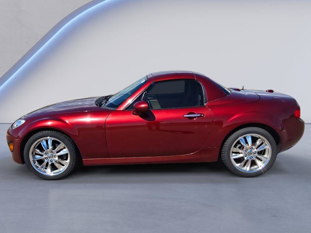 Used 2010 MAZDA MX-5 Miata Grand Touring w/ Premium Pkg RWD image 2