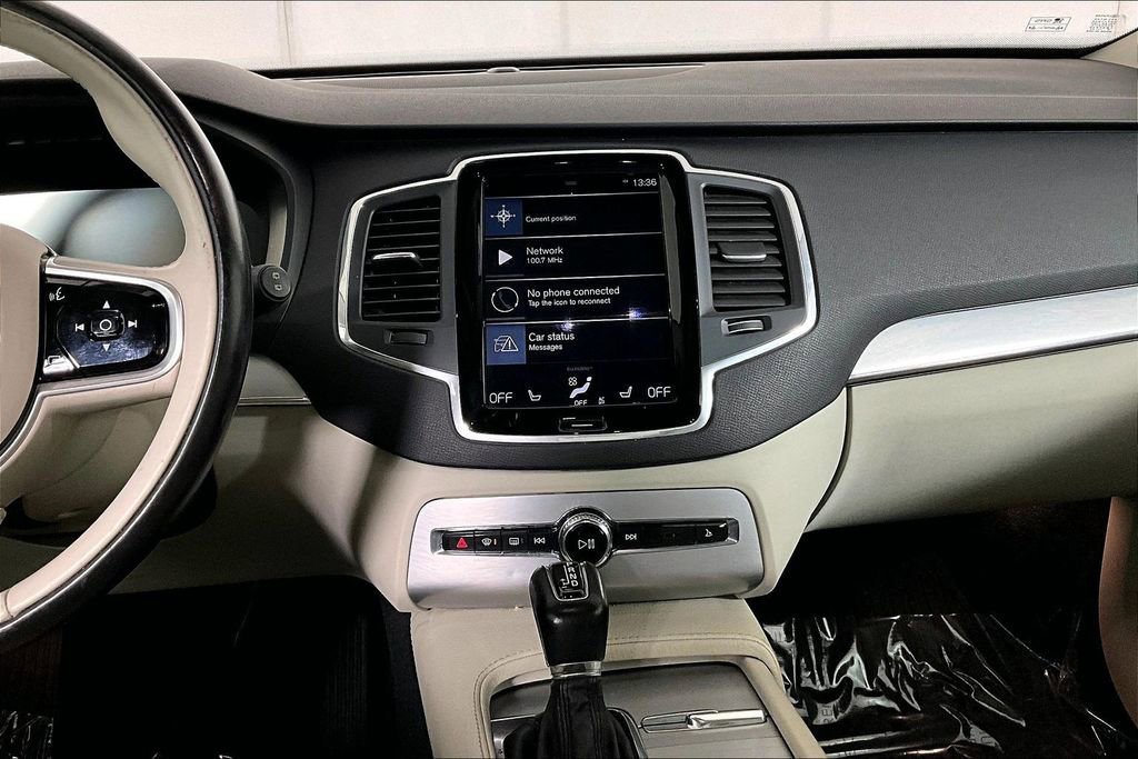 Used 2017 Volvo XC90 T6 Momentum w/ Vision Package image 6