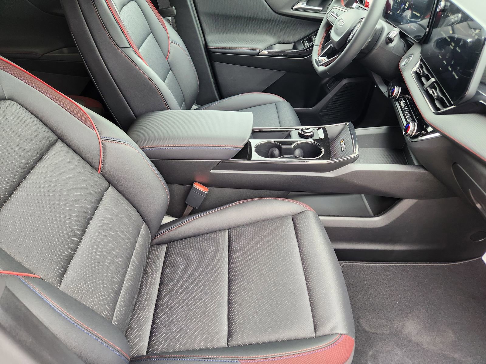 New 2026 Chevrolet Equinox RS FWD image 13