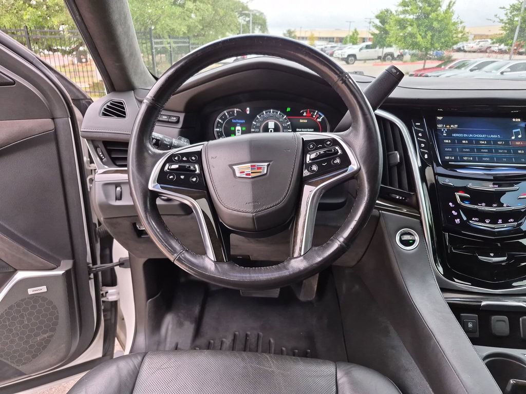 Used 2018 Cadillac Escalade Platinum AWD/4WD image 35