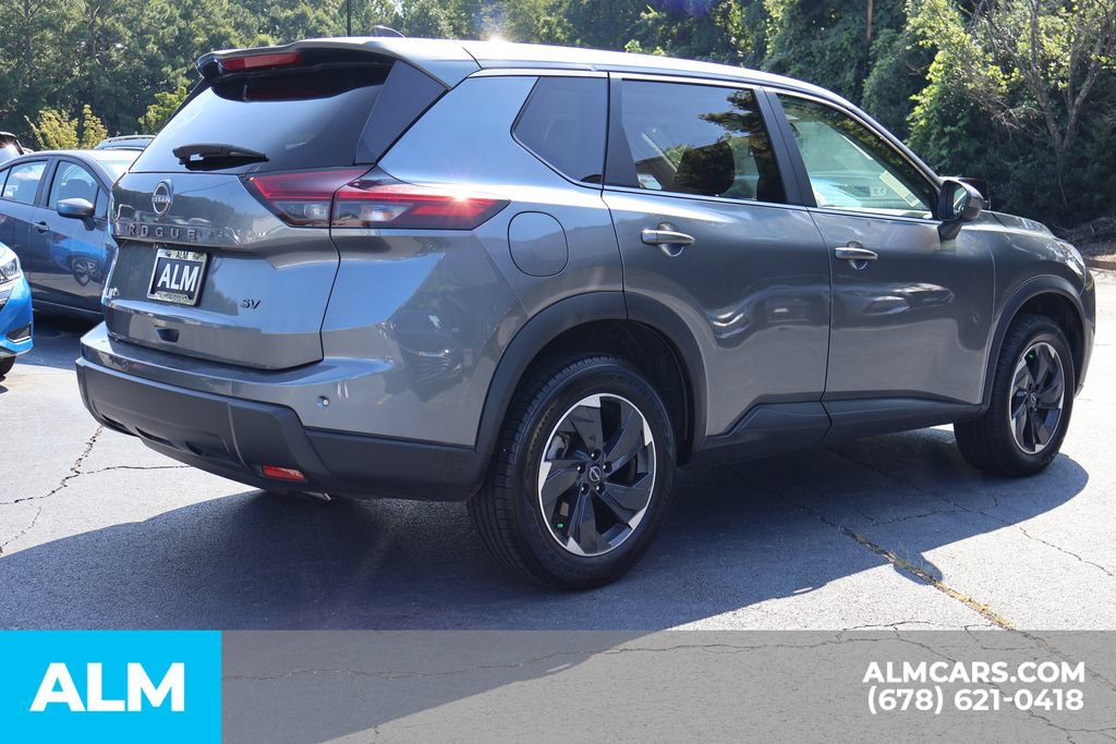Used 2024 Nissan Rogue SV FWD image 5