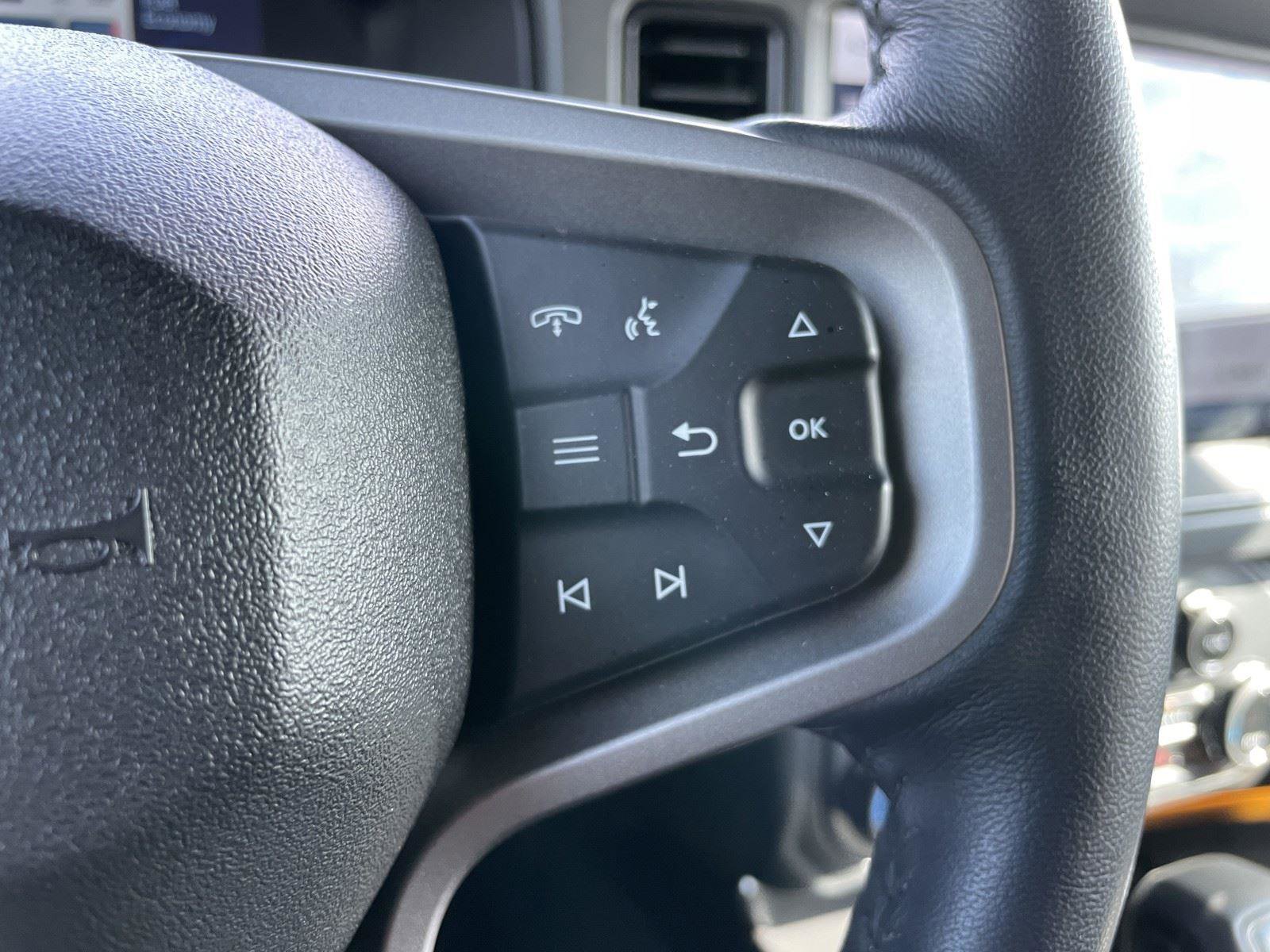 Used 2024 Ford Bronco Badlands image 15