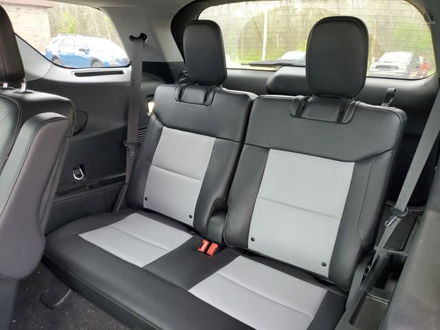 Used 2023 Ford Explorer XLT w/ Equipment Group 202A AWD/4WD image 9