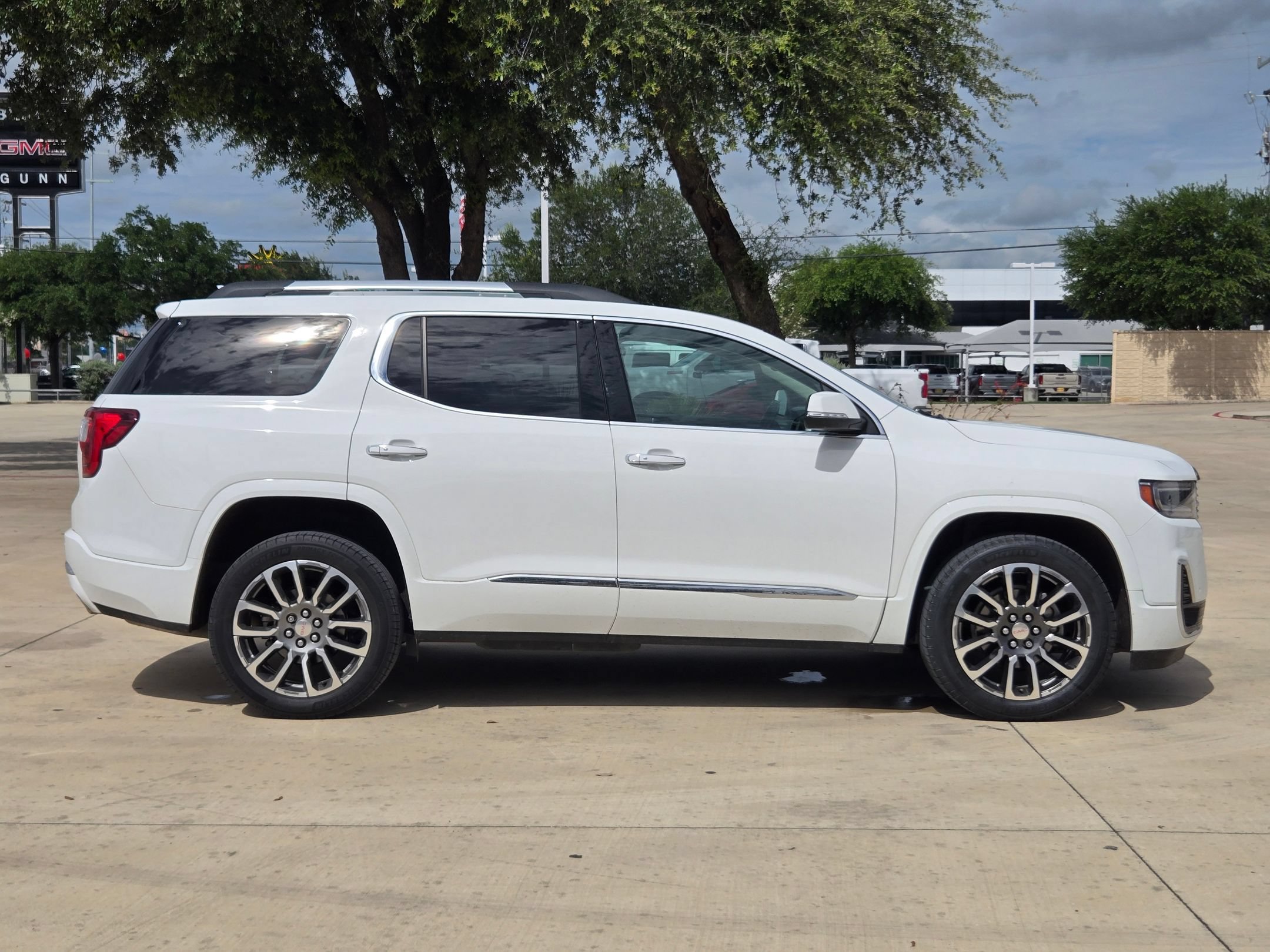 Certified 2020 GMC Acadia Denali w/ Trailering Package AWD/4WD image 8