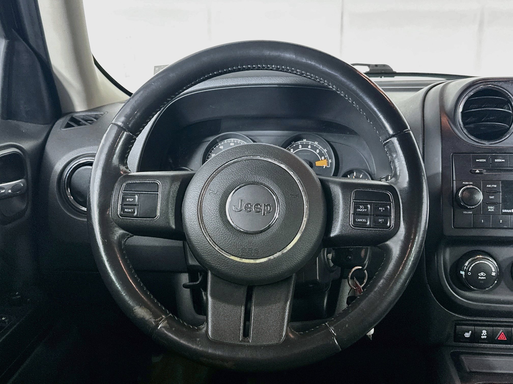 Used 2017 Jeep Patriot Latitude FWD image 16