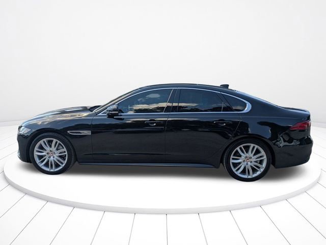Used 2022 Jaguar XF R-Dynamic SE AWD/4WD image 7